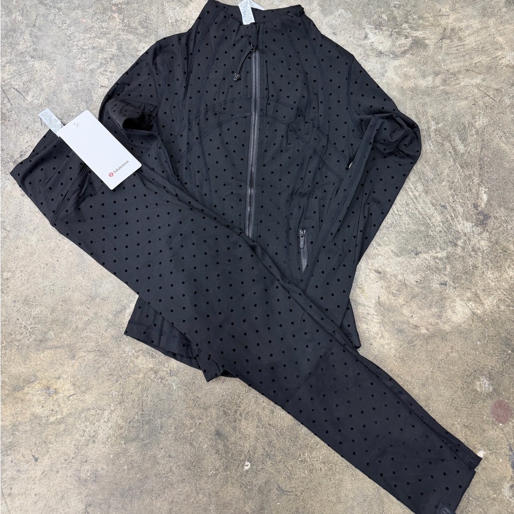 Lululemon Limited Edition Define Polka Dot Set (Size 6) - Picture 1 of 4